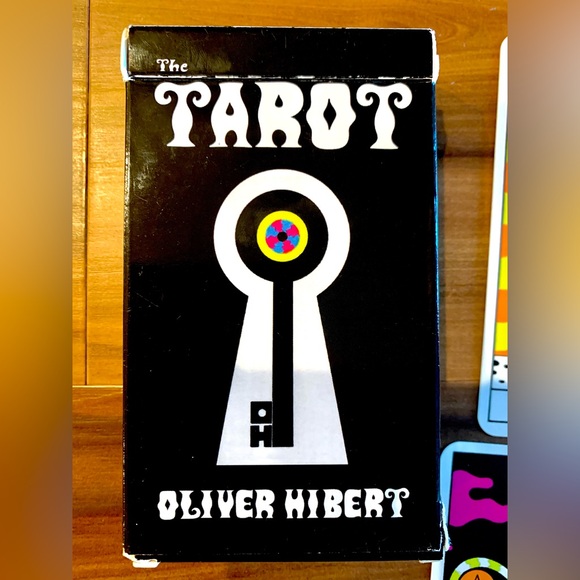Original psychedelic Tarot deck illustrated and designed by Oliver Hibert - Picture 2 of 3